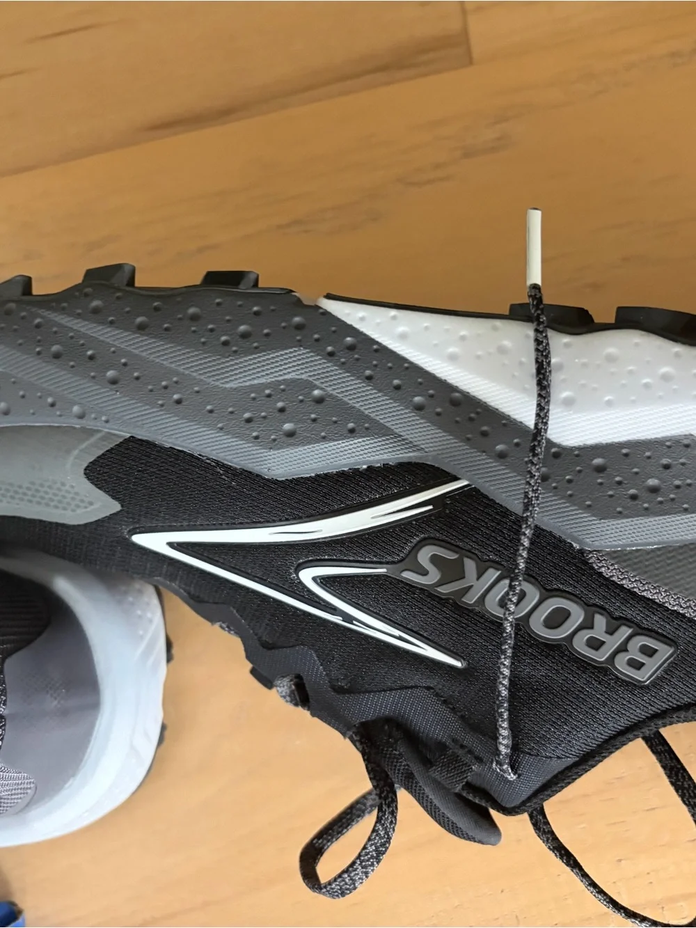 Men's Brooks Trail Running Shoes - Black & Gray